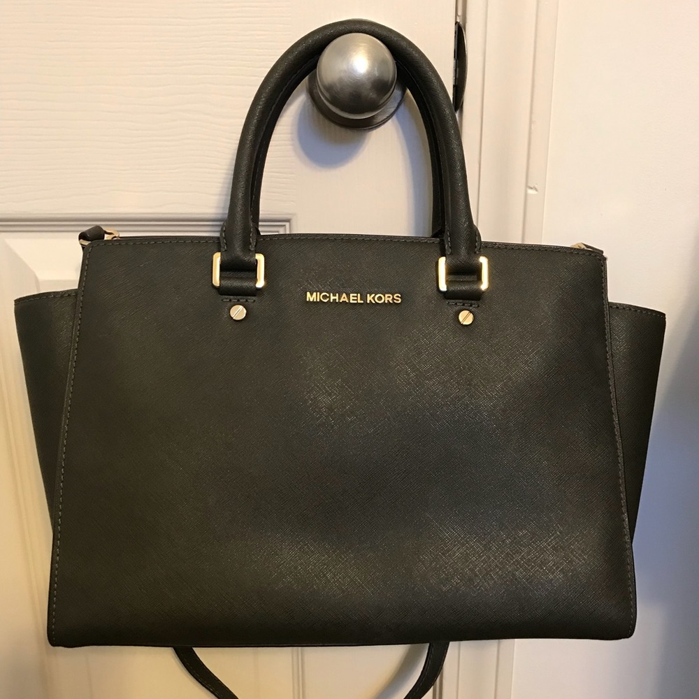 Michael Kors Selma Bag